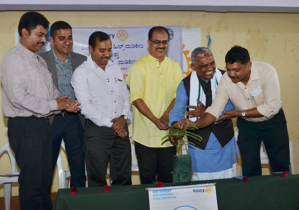 ಜಾನಪದ ಸಂಸ್ಕೃತಿ ಬದುಕಿಗೆ ನೈಜ ಅರ್ಥವನ್ನು ಕಲ್ಪಿಸಿಕೊಡುತ್ತದೆ: ಹಿರೇಮಗಳೂರು ಕಣ್ಣನ್